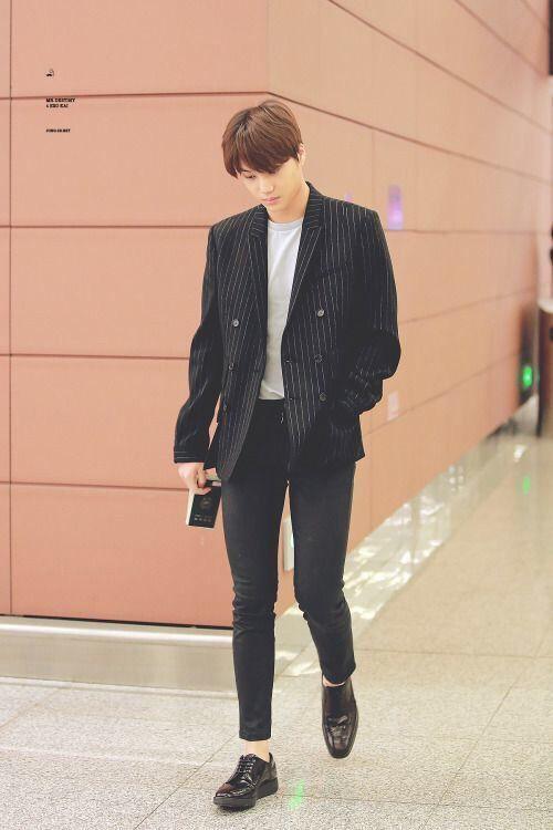 Kasual Sampai Formal Intip 10 OOTD Kece Ala Kai Exo Yang Stylish