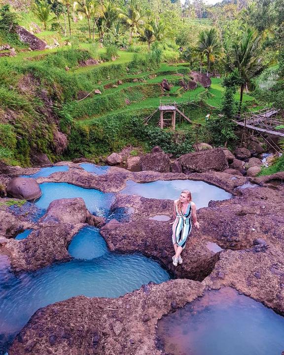 9 Potret Indahnya Air Terjun Kedung Kandang Asri Di Tengah Persawahan