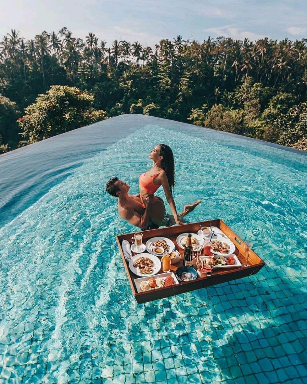 7 Destinasi Romantis Ini Bisa Anda Kunjungi Bersama Pasangan