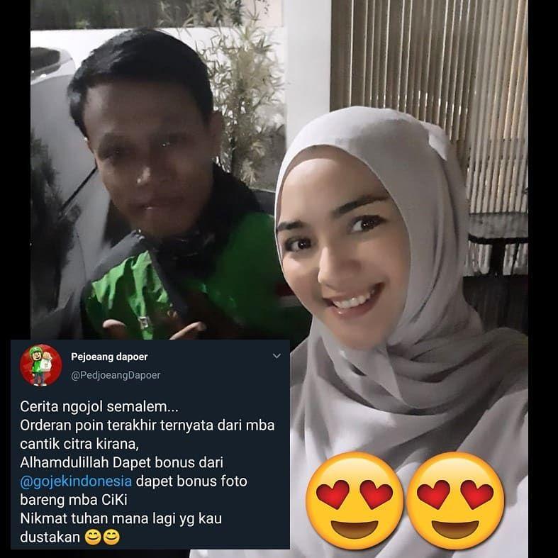 14 Artis Cewek Yang Foto Bareng Pengemudi Ojek Online Ramah Abis