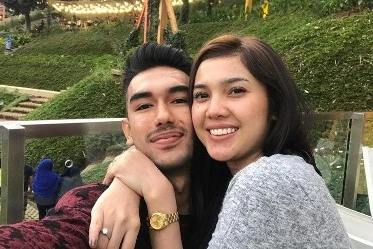 Laudya Cynthia Bella Dan Selebriti Yang Bercerai Di Paruh