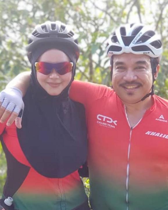 Bak Atlet Profesional 10 Potret Siti Nurhaliza Yang Hobi Bersepeda