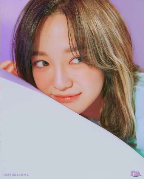 Rilis Minialbum Maret Potret Sejeong Yang Menawan