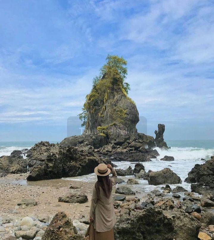 Pantai Viral Di Kebumen Spot Healing