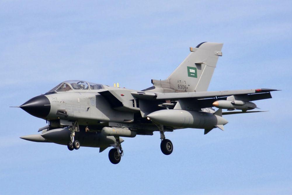 Jet Tempur F 15 Arab Saudi Jatuh 2 Kru Selamat