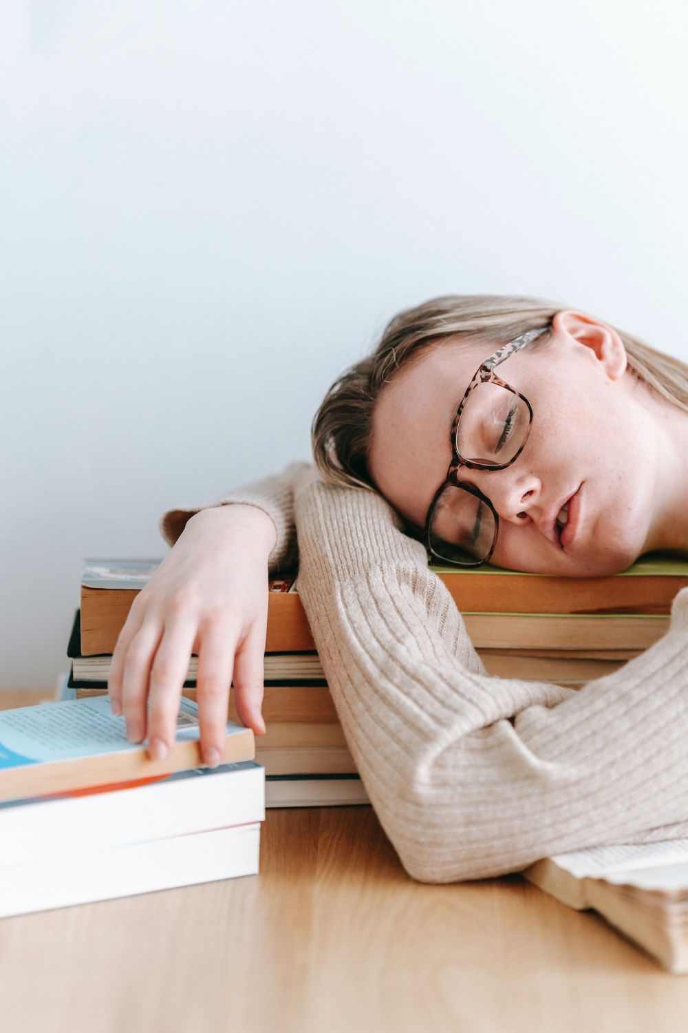 Kenali 6 Jenis Gangguan Tidur Ini Salah Satunya Ketindihan DEWAKIUKIU