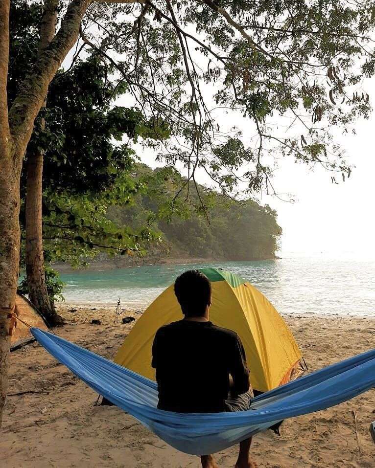 Potret Pantai Teluk Hantu Lampung