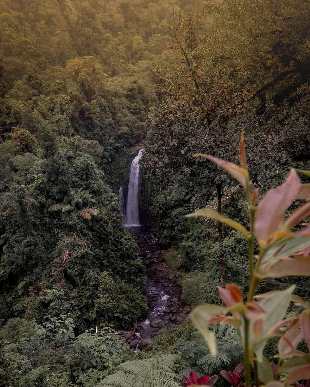 Pesona Curug Gomblang Air Terjun Eksotis Di Banyumas