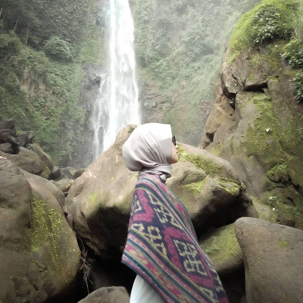 Pesona Air Terjun Bissappu