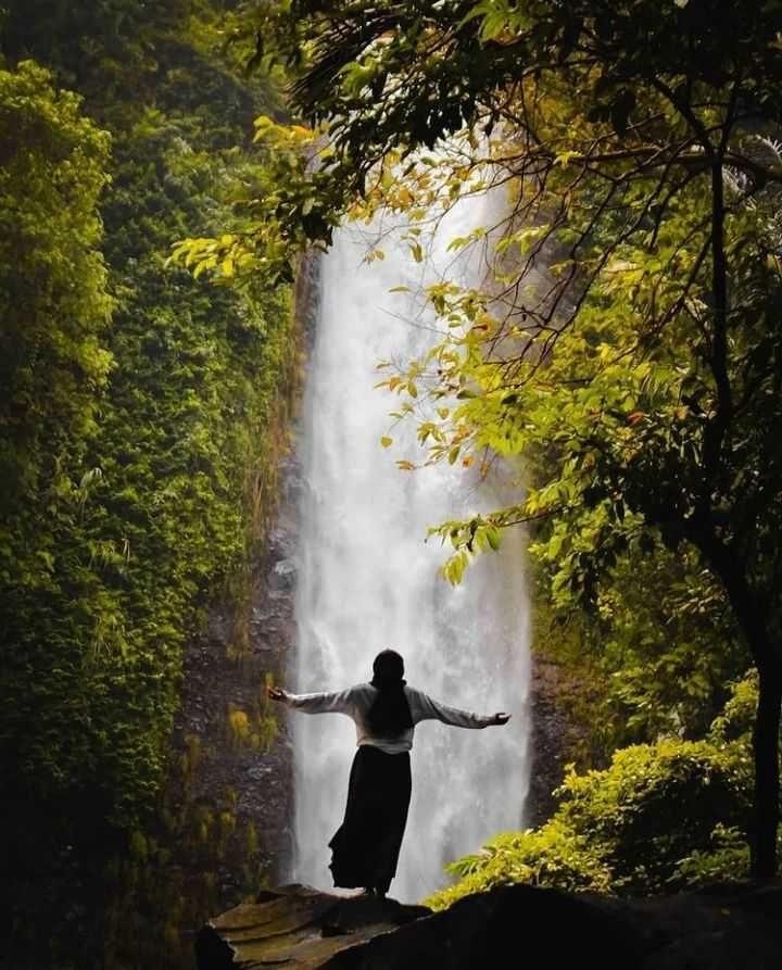 Keindahan Alam Air Terjun Songgo Langit Di Jepara