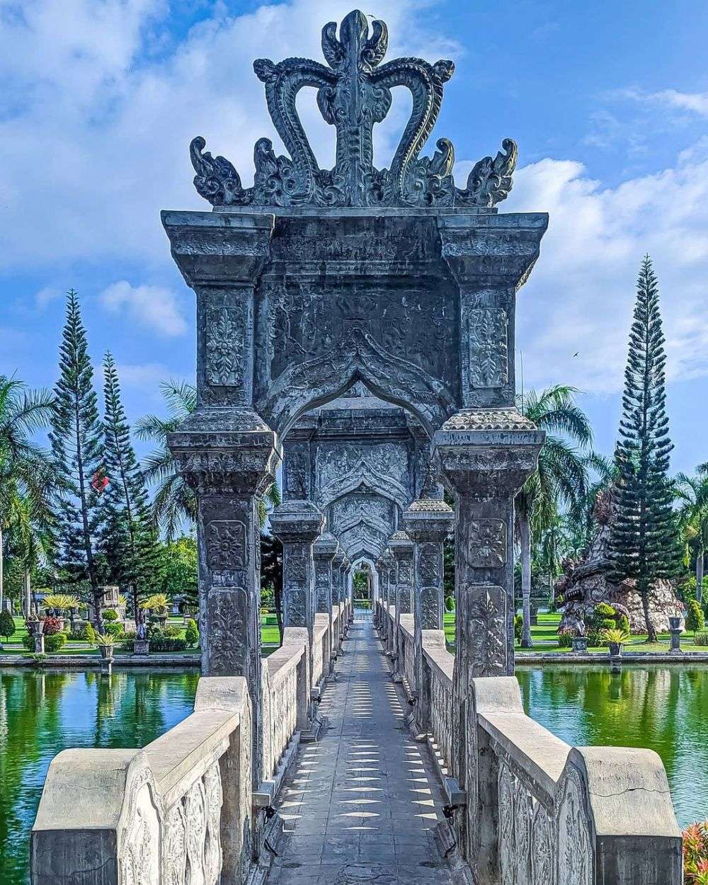 Taman Ujung Bali Info Lokasi Harga Tiket Dan Spot Menarik