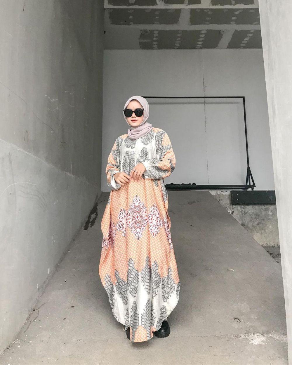 Referensi Ootd Dengan Kaftan Untuk Lebaran Anggun