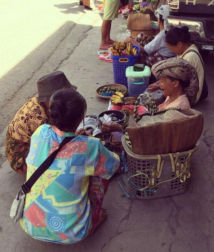 Pasar Unik Di Indonesia Ada Pasar Bisu Sampai Terapung