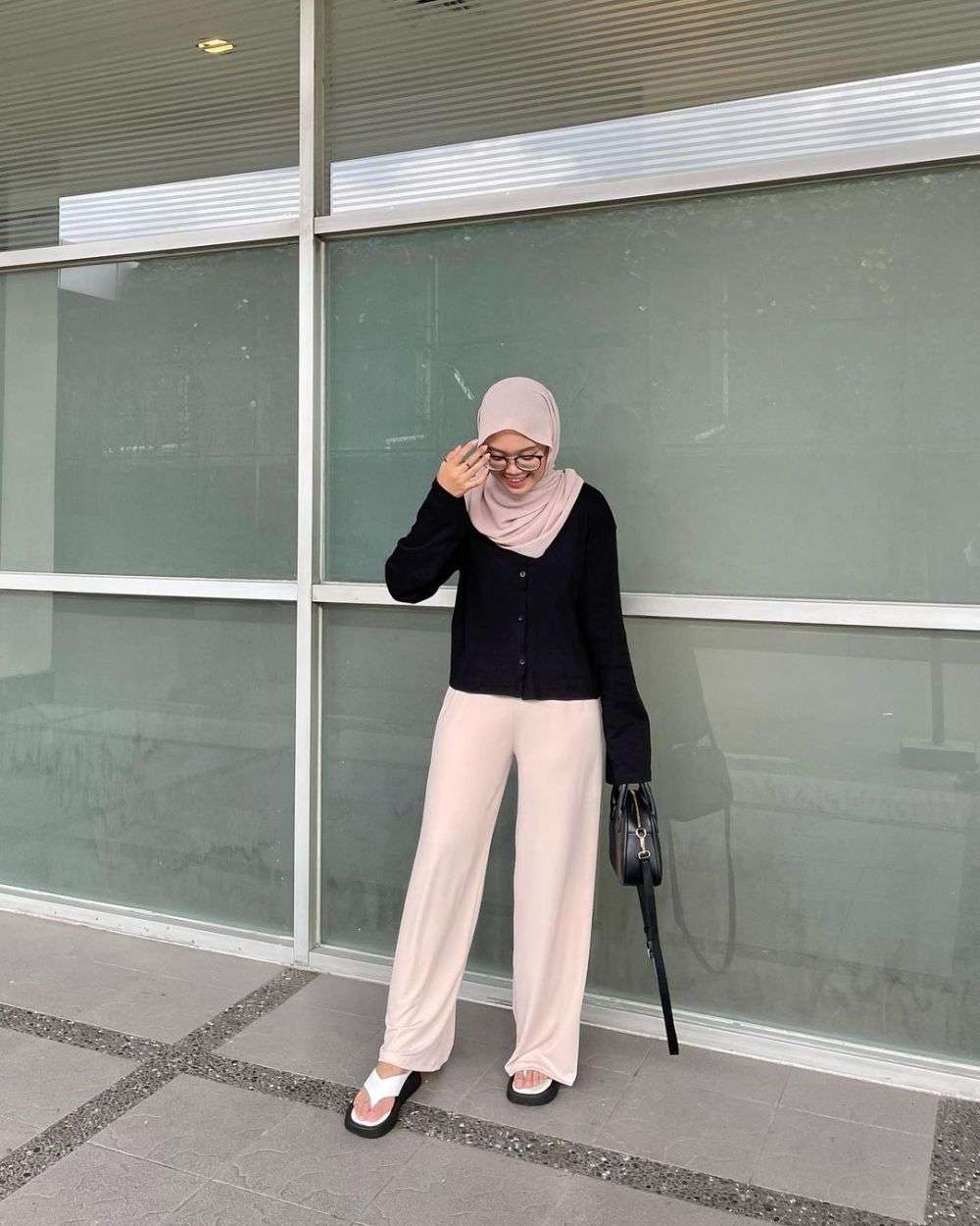 Outfit Hijab Untuk Ngampus Ala Fitrah Ayudia