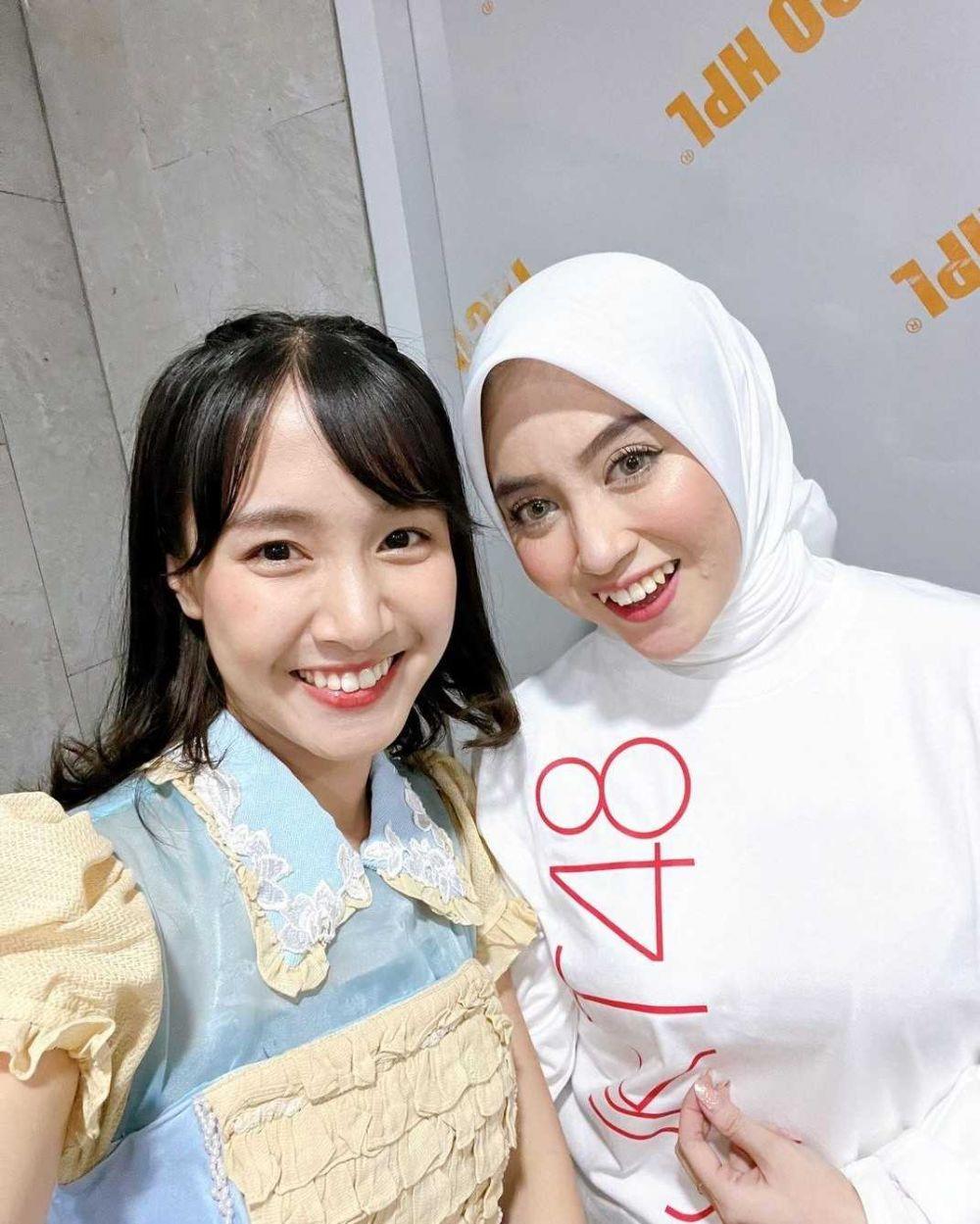 9 Potret YouTuber Erikacang Di Konser 10th Anniversary JKT48