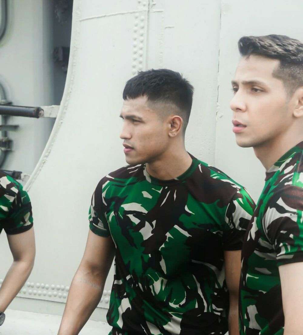 Aktor Bintang Samudera Wieshely Brown Berseragam TNI AL