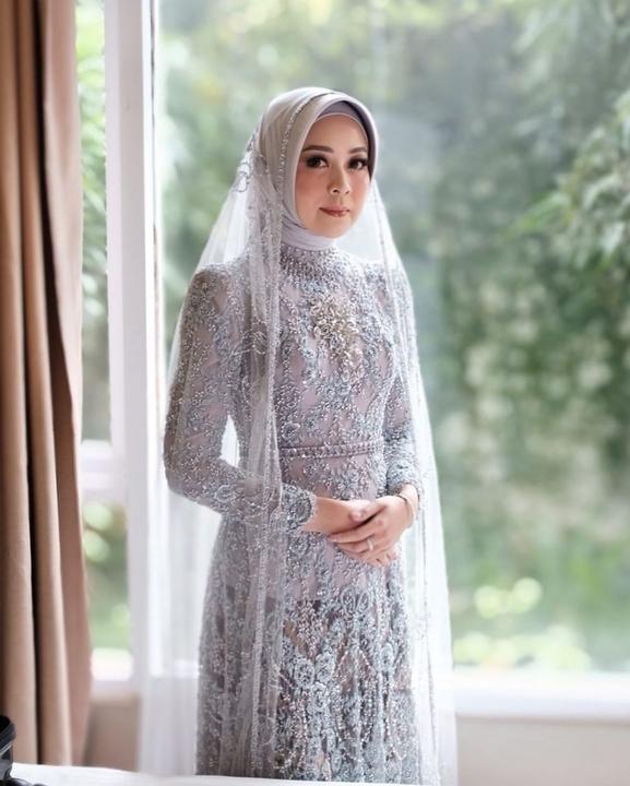 Inspirasi Kebaya Muslim Warna Pastel Untuk Berbagai Acara