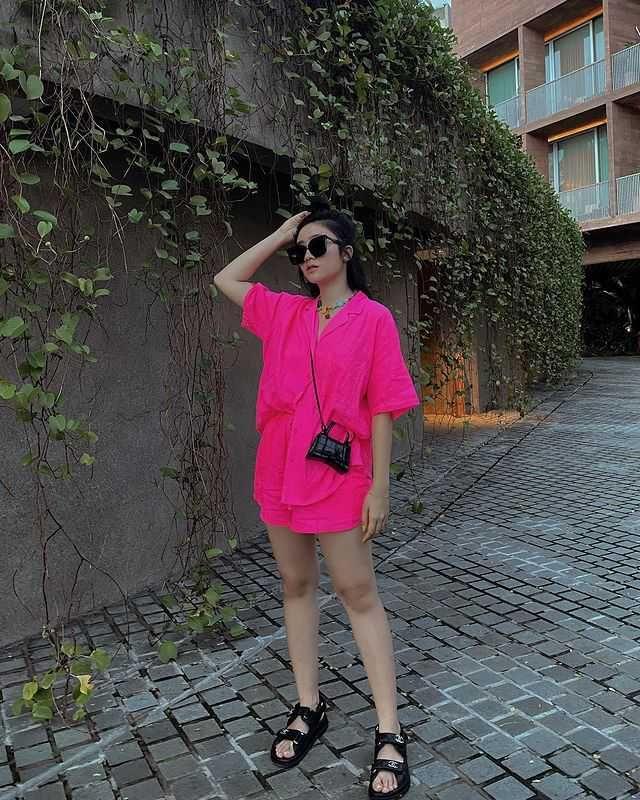 Referensi Outfit One Set Ala Febby Rastanty Effortless