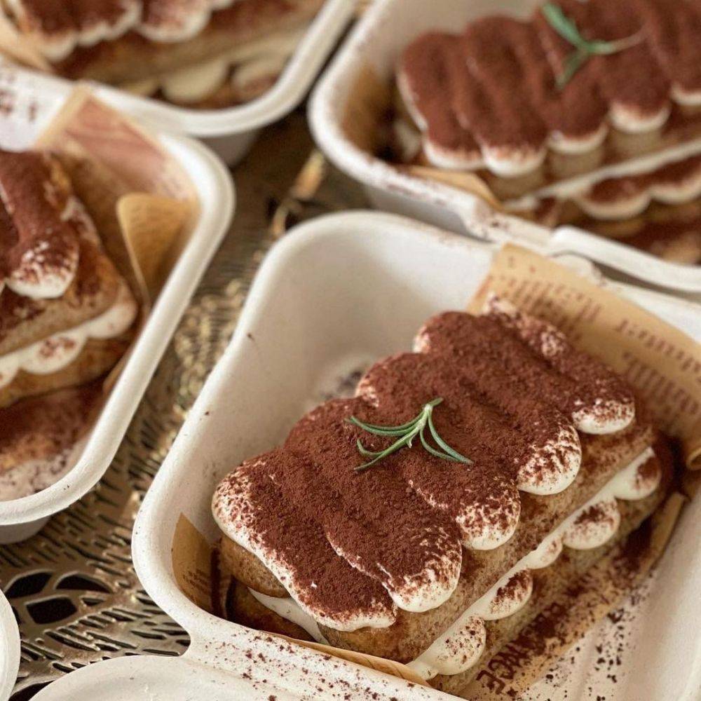 Resep Poured Tiramisu Cake Viral Ala Kafe Yang Lumer