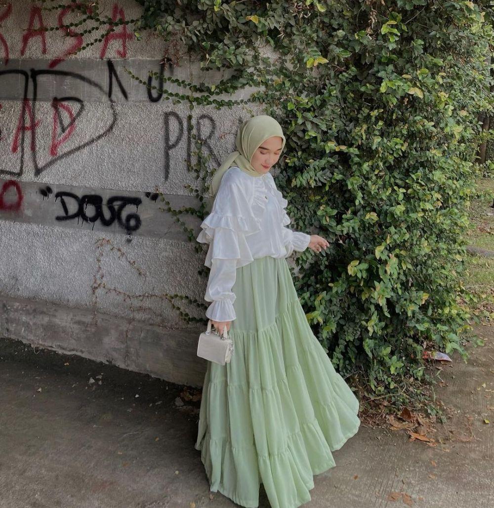 Inspirasi Ootd Hijab Nuansa Hijau Ala Cut Indah Sundari