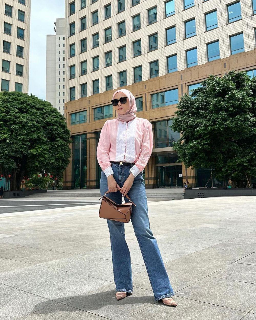 Inspirasi Ootd Hijab Simpel Ala Vita Nurvitasari Kece