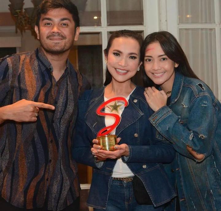 Akrab Nunu Datau Dengan Pemain Sinetron Cinta Setelah Cinta