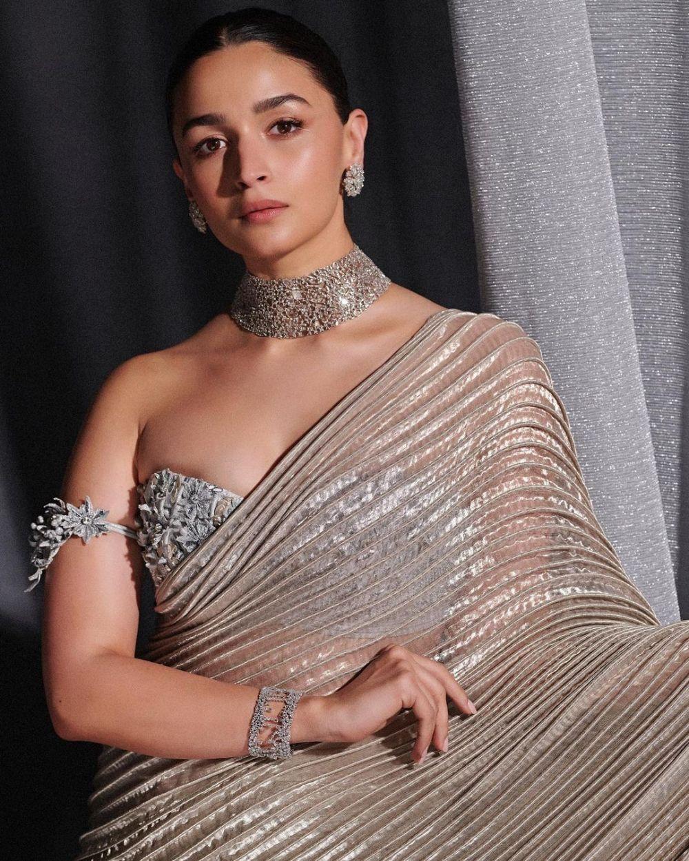 7 Potret Terkini Alia Bhatt Global Brand Ambassador Gucci