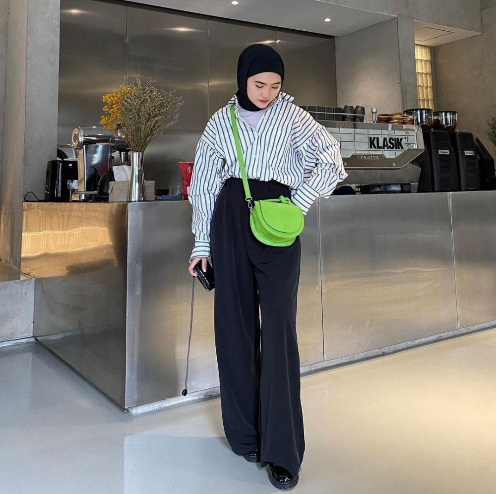 Ide Padu Padan Outfit Dengan Kemeja Ala Intan Ghazella