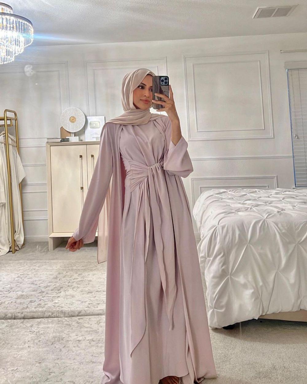 12 Inspirasi OOTD Hijab Nuansa Nude Ala Jaserah Soft Classy