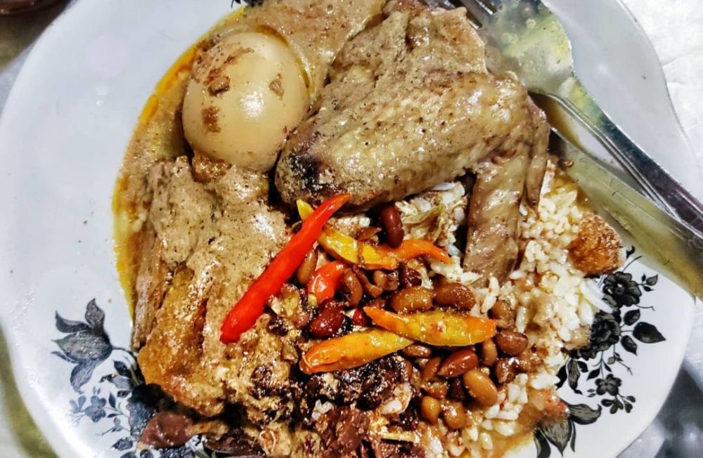 Tempat Makan Gudeg Enak Nan Legendaris Di Surabaya