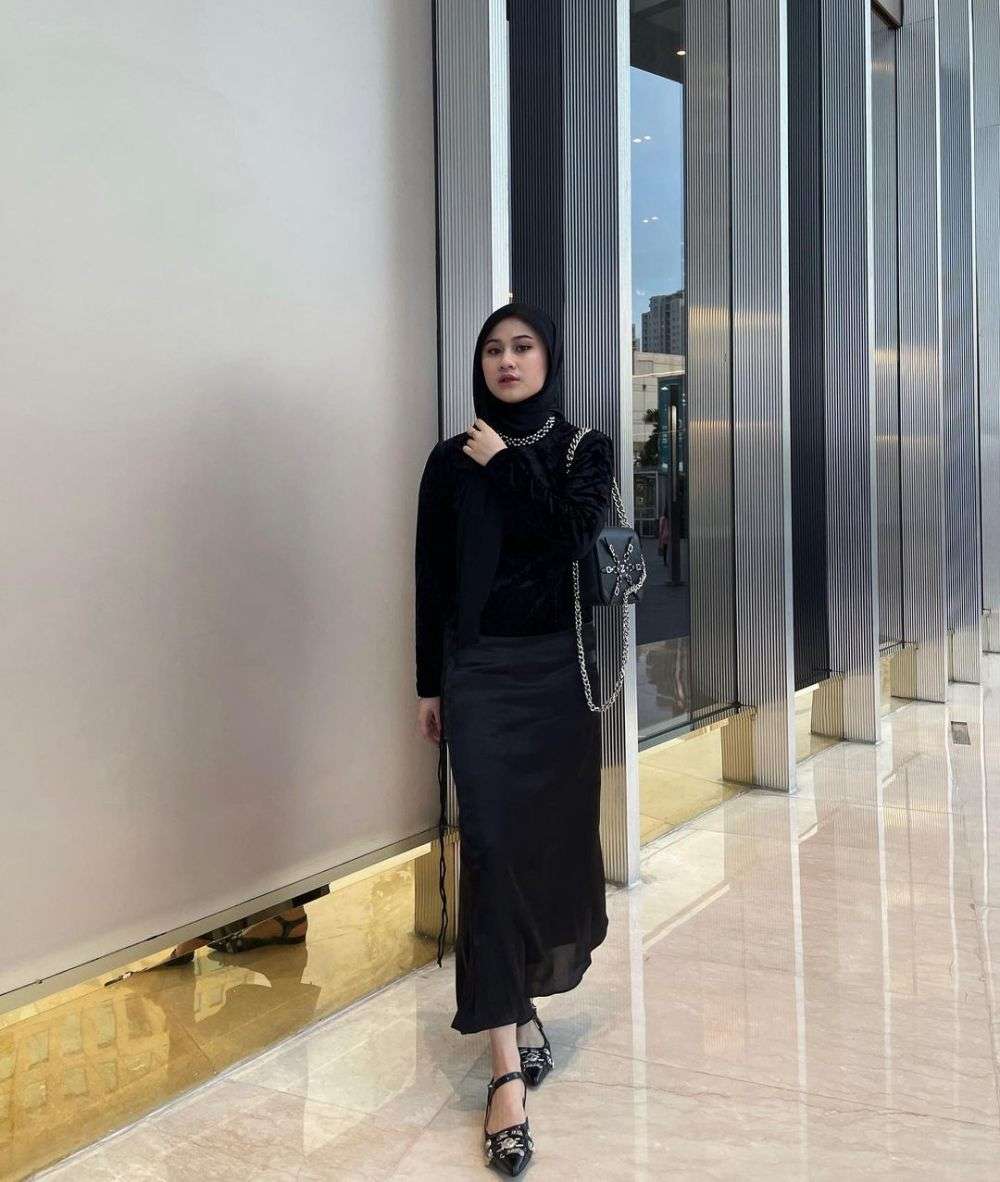 8 OOTD Hijab Cewek Mamba Ala Selebgram Salwafebi Edgy