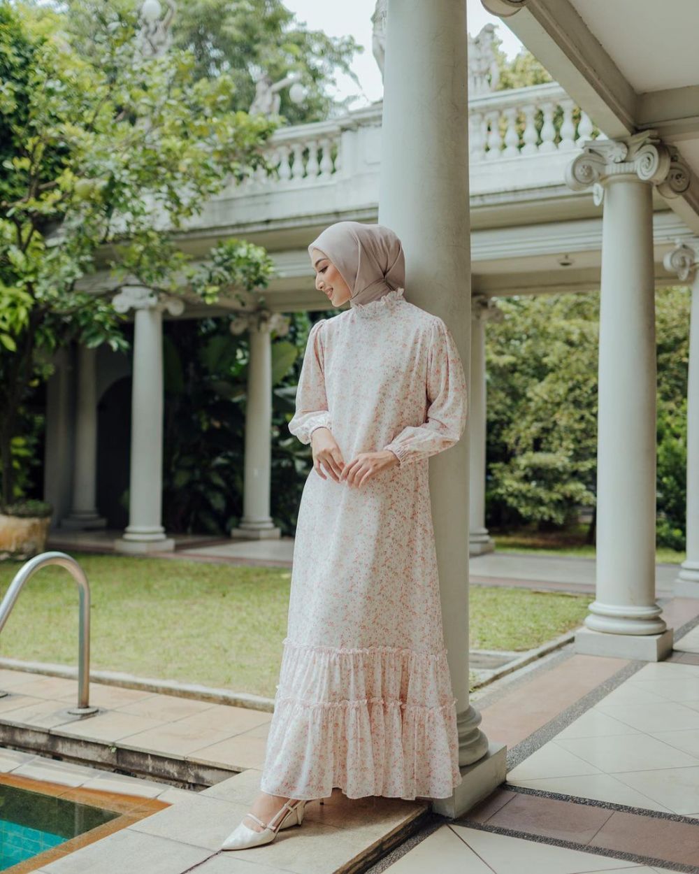 Outfit Kondangan Hijab Ala Indira Hapsari