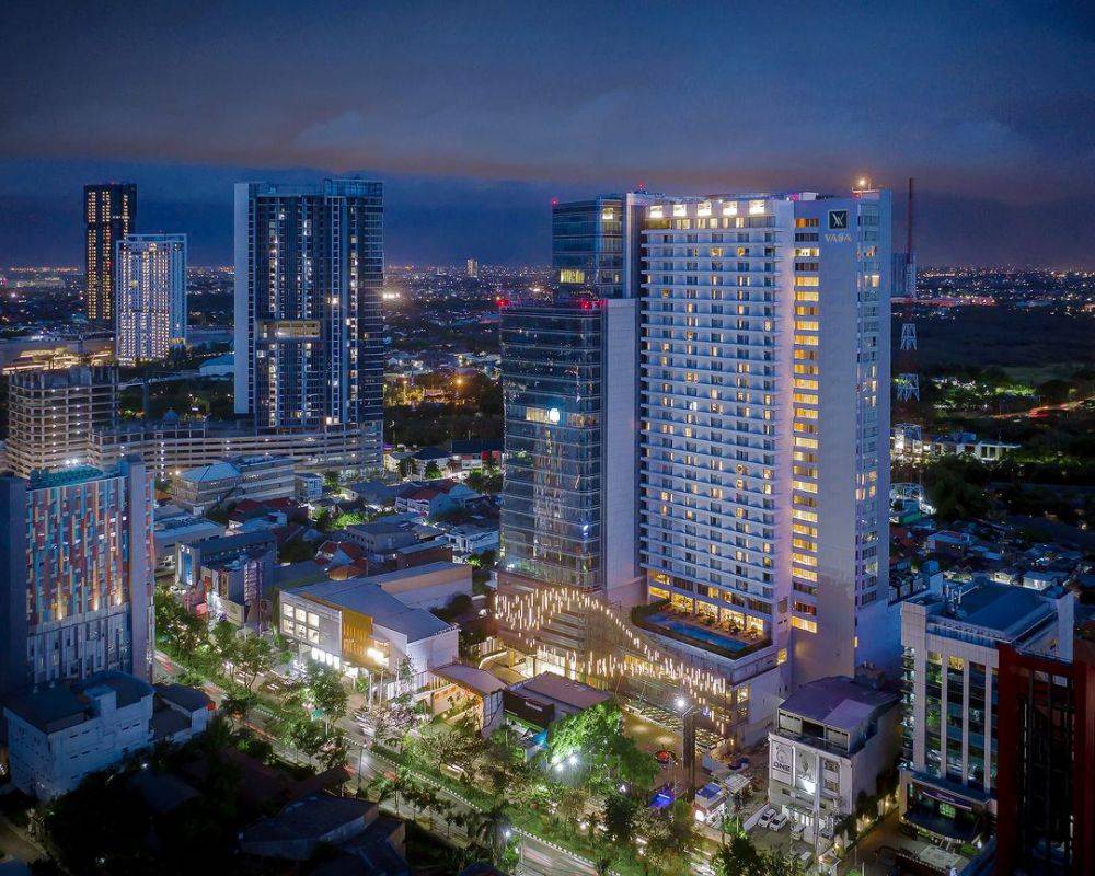 Hotel Di Surabaya Dengan Fasilitas Kolam Renang Rooftop