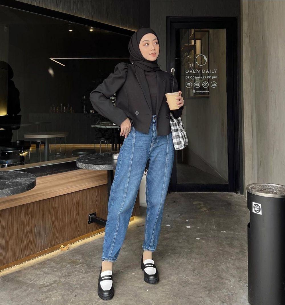 Ide Smart Casual Untuk Outfit Ke Kantor Ala Selebgram Hijab