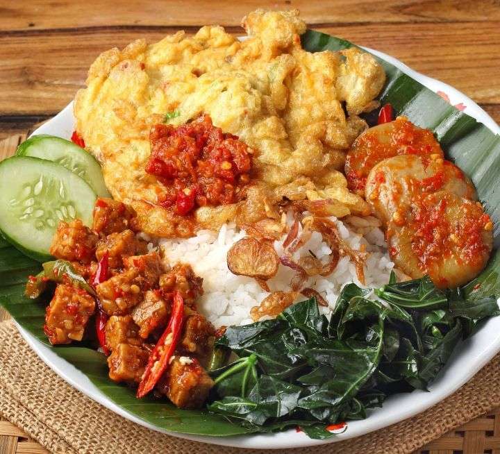 5 Nasi Uduk Di Jakarta Yang Terkenal Enak