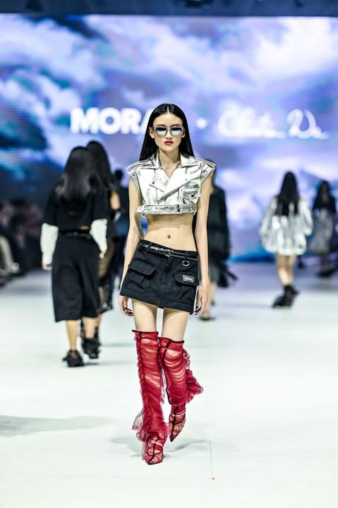 12 Koleksi Bergaya Edgy Di JFW 2024 Dari 3 Jenama Lokal