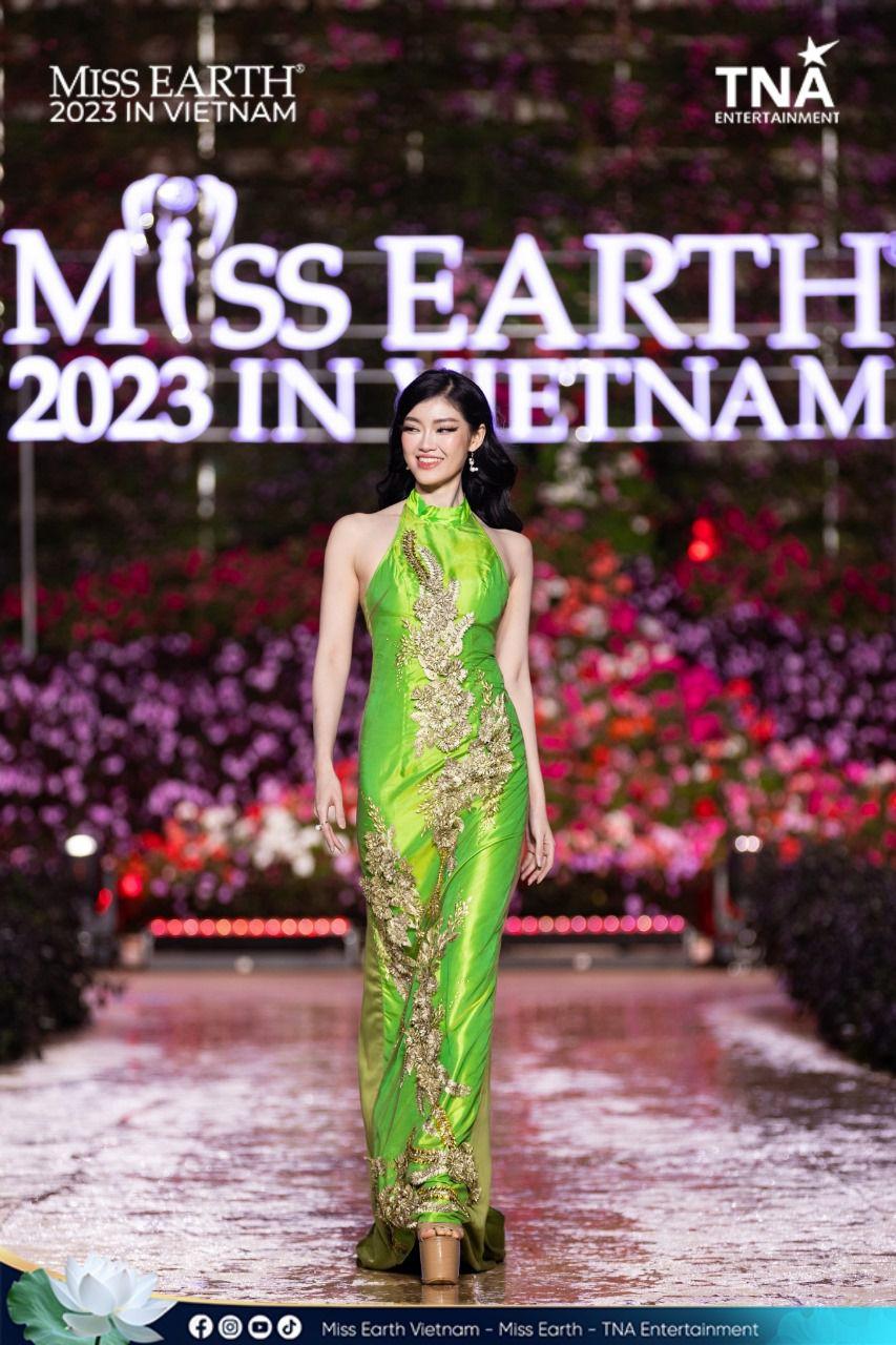 Finalis Paling Standout Di Fashion Show Miss Earth