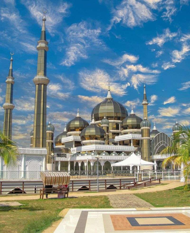 5 Masjid Termegah Di Malaysia Cocok Buat Wisata Religi