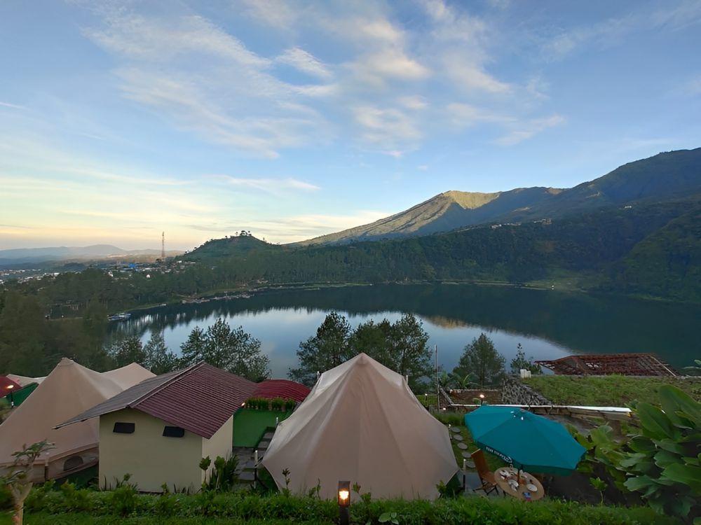 3 Tempat Staycation Di Wonosobo Dengan View Telaga Menjer