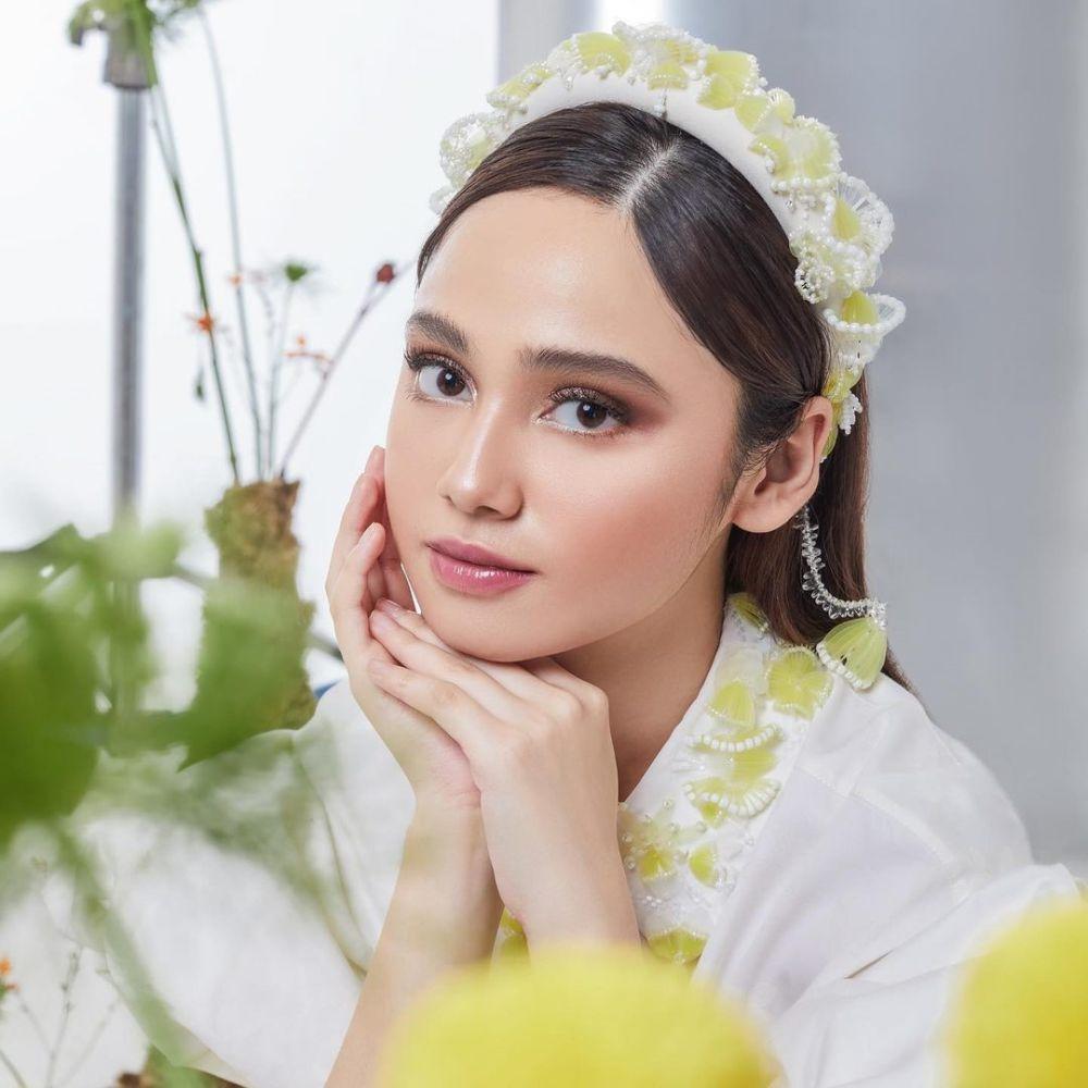 Inspirasi Makeup Kondangan Ala Syifa Hadju Elegan