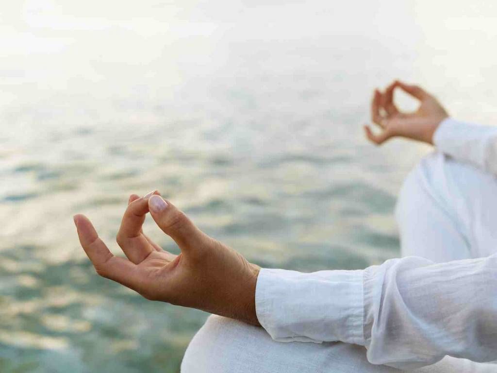 yoga-relax-d759878cdcb03223ef235302ecc61f57.jpg