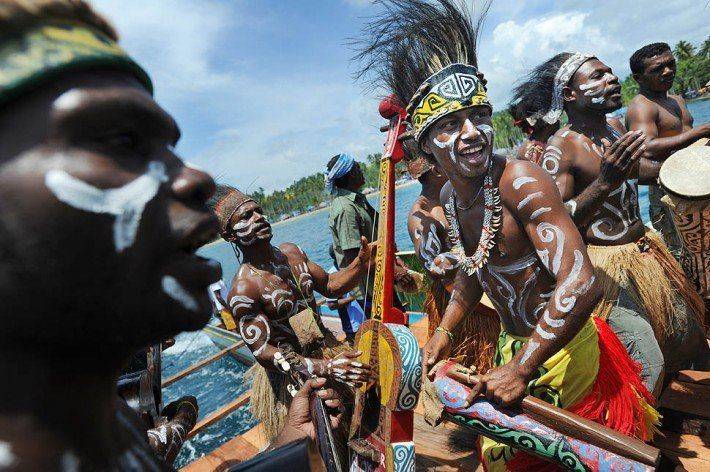 Keren Ini Kekayaan Budaya Raja Ampat Di Festival Pesona Bahari