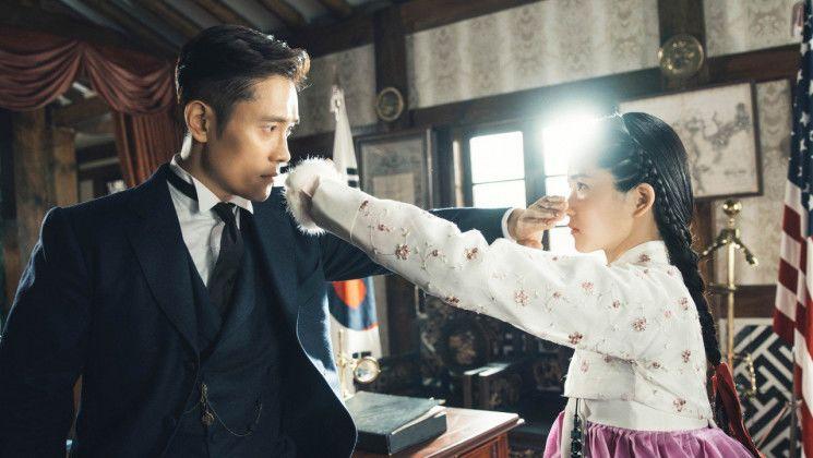 Beda Usia Puluhan Tahun Pasangan Drama Korea Ini Bikin Baper