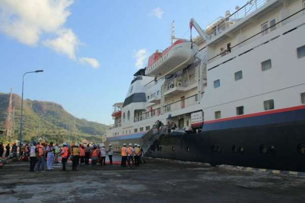 Kapal Pesiar Mv Silver Discoverer Kembali Bersandar Di Banyuwangi