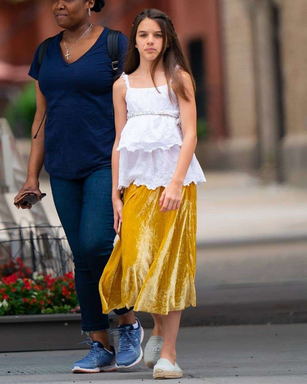 Potret Suri Cruise Yang Beranjak Remaja Pesonanya Bikin Meleleh