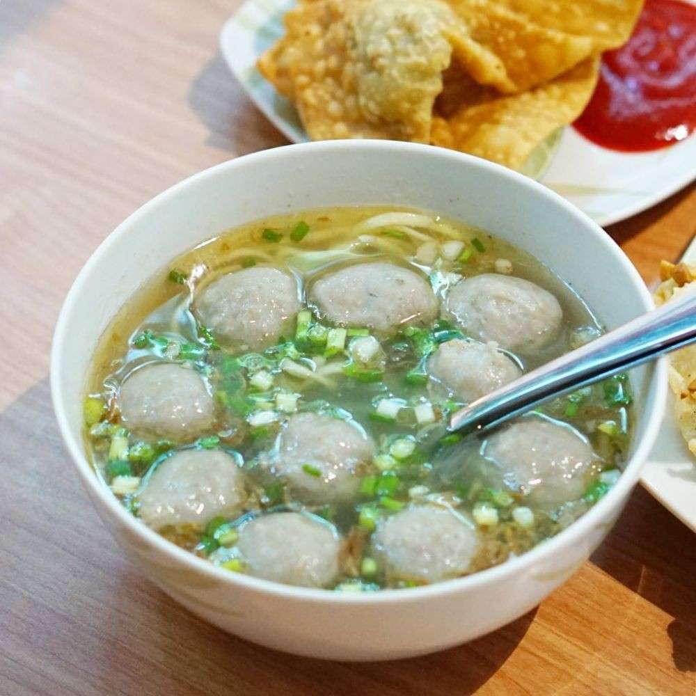 Rekomendasi Tempat Makan Bakso Paling Populer Di Surabaya