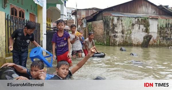 Sungai Deli Meluap Ratusan Rumah Terendam Banjir