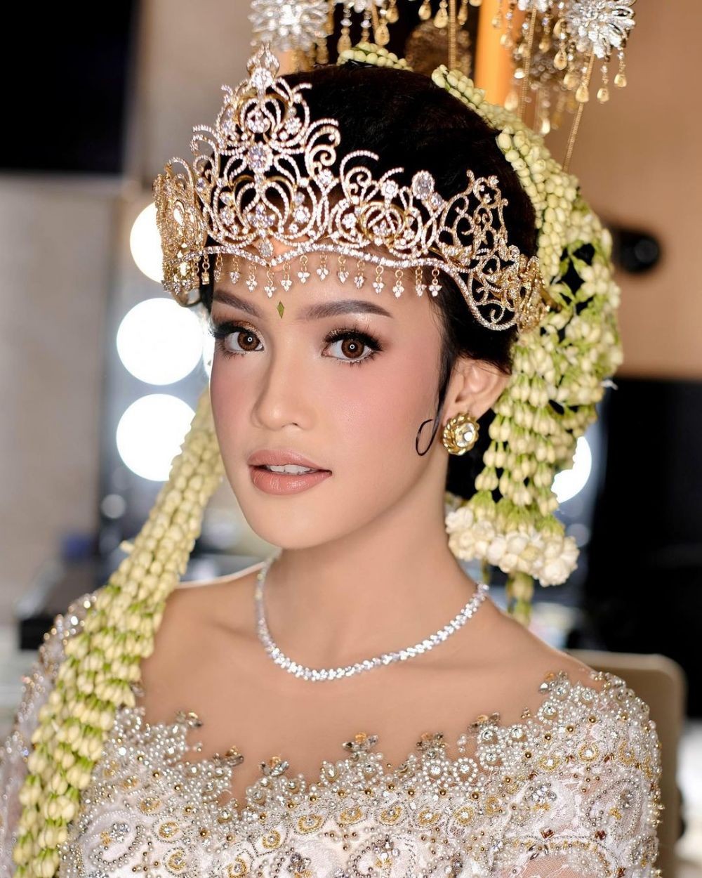 Inspirasi Wedding Makeup Ala Pengantin Sunda Yang Memesona