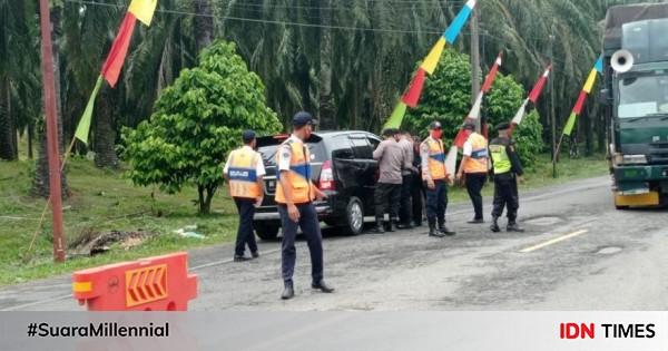 Puluhan Kendaraan Dipaksa Putar Balik Di Perbatasan Aceh