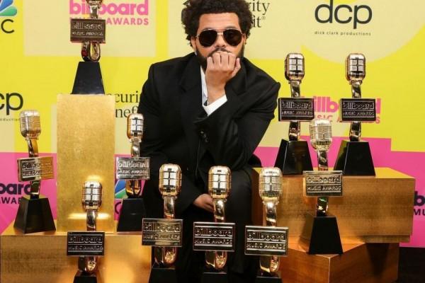 BTS Menang Banyak 21 Daftar Pemenang Billboard Music Award